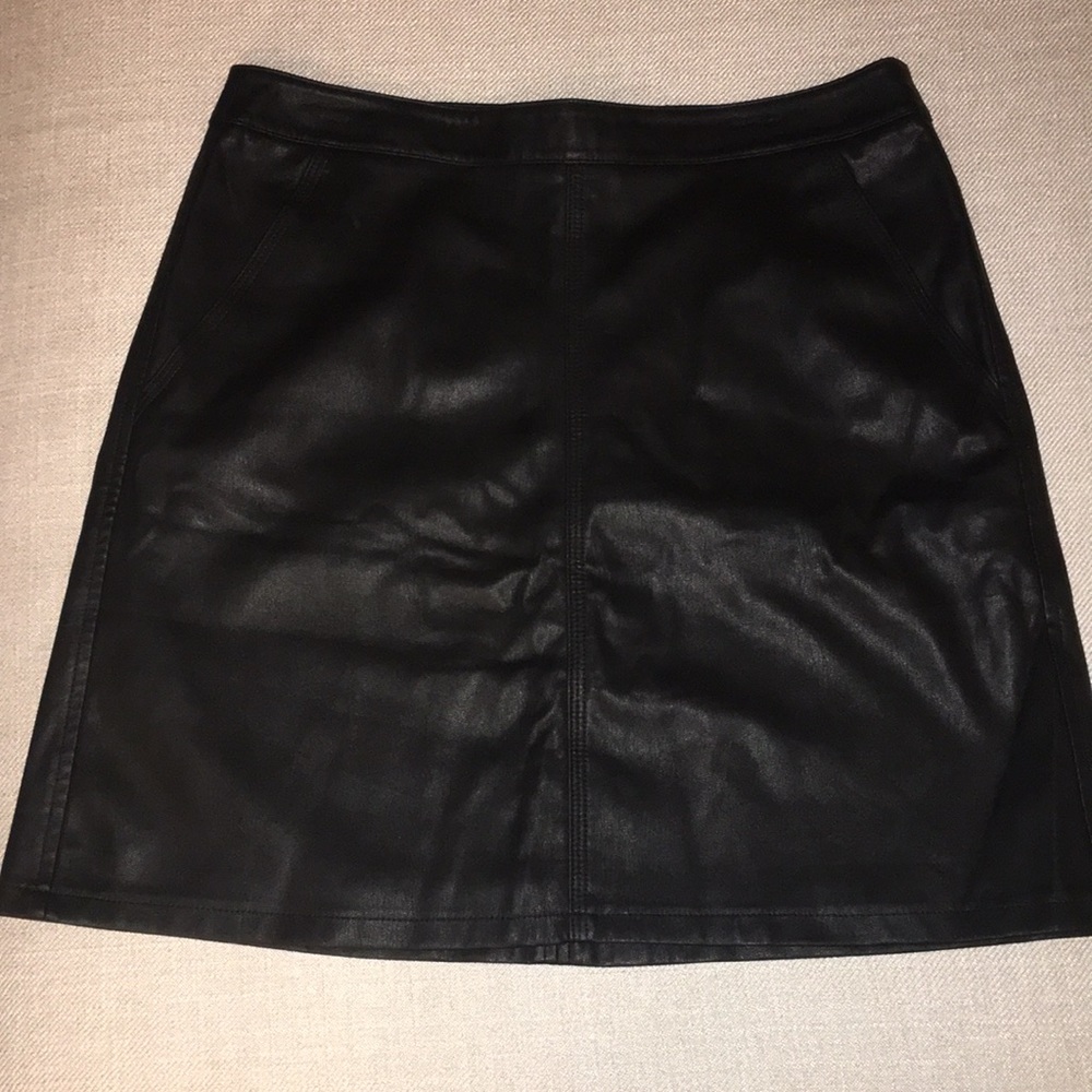 Black mini faux leather skirt